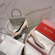 Roger Vivier flat shoes